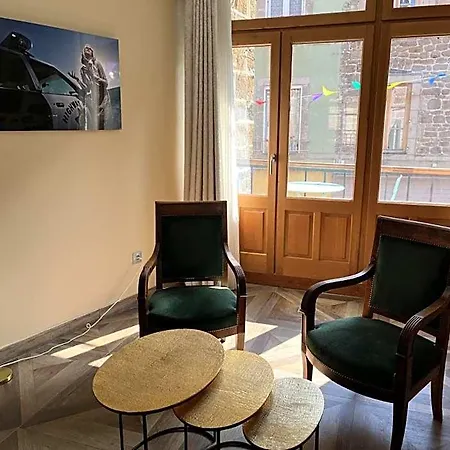 Le 19 - 19 - 50m2 - Centre Historique - Clim 酒店